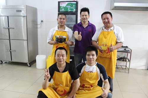深圳煌旗炒菜培訓學員合影