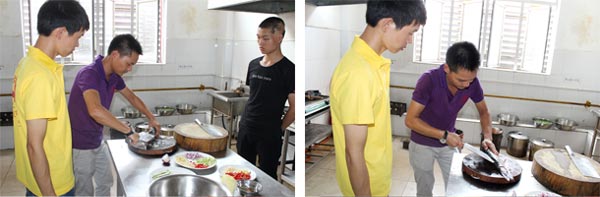 煌旗重慶烤魚老師示范醬料的制作