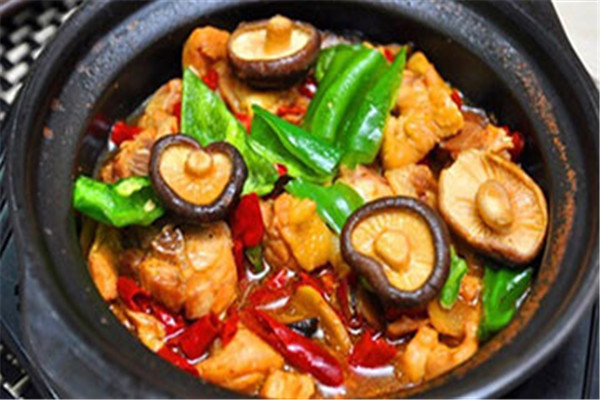 網(wǎng)紅小吃黃燜雞